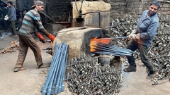 چگونه می توان گودال های محور کامیون را از زباله های چرخ دار ساخت.