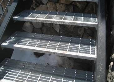 Heavy Duty Catwalk Steel Grating Stair Treads Grating Design GW-125,19-W-4 spacing