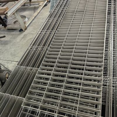 3mm Cross Bar Non Slip Industrial Welded Steel Grating با استاندارد YB/T4001.1-2007