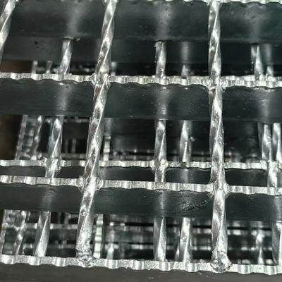 30mm بار مسطح جوشکاری فولاد Decking Grating سطح روشن مدرن