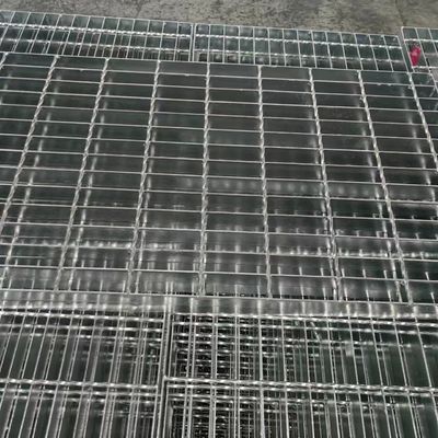 فولاد ضد زنگ فولاد صنعتي آهنگر فولاد شبكه شبكه با شبكه مسطح 30mm Pitch