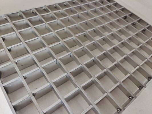 30mm حامل آلومینیوم باز میله شبکه Open Mesh مقاومت در برابر خوردگی برای صنعت 900x3000mm