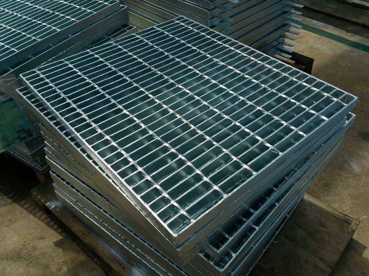 پنل ریتینگی 30x30 میلی متری روشن از فولاد ضد زنگ