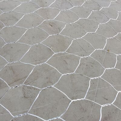 شبکه سیم گابیون ساخته شده با حفره های توزیع شده به طور مساوی برای حفظ یکپارچگی ساختاری و پشتیبانی از سازگاری چند عملکردی